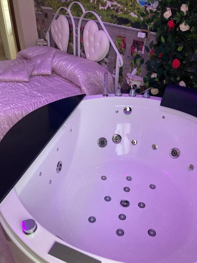 B&B La Reggia Di Rihanna Spa Caserta Luaran gambar