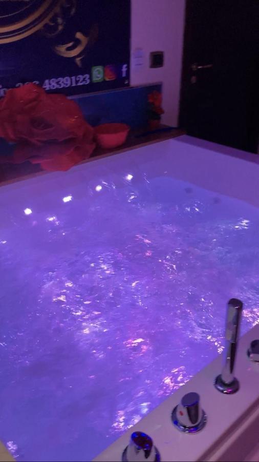 B&B La Reggia Di Rihanna Spa Caserta Luaran gambar